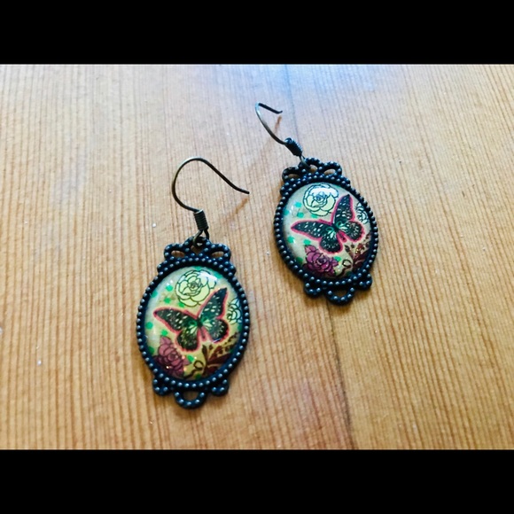 Butterfly rose bronze brown earrings - Picture 2 of 5